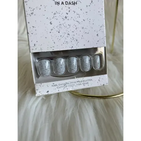 Red Aspen Nail Dashes- Santorini Caldera - Picture 2 of 3